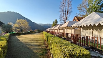 Niyama Jungle Resort,,2 star