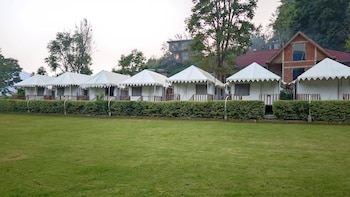 Niyama Jungle Resort,,2 star