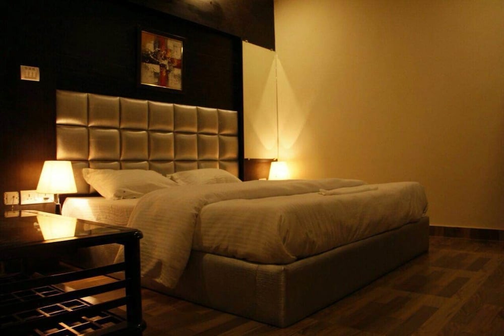 Green Palms Hotel,Devaprayag>>Choubattakhal,3 star