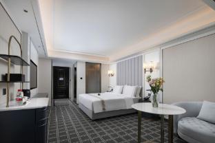 xana deluxe hotel in zhangjiajie tianmen mountain scenic area