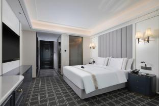 xana deluxe hotel in zhangjiajie tianmen mountain scenic area