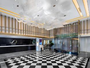 xana deluxe hotel in zhangjiajie tianmen mountain scenic area
