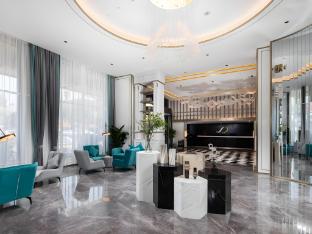 xana deluxe hotel in zhangjiajie tianmen mountain scenic area