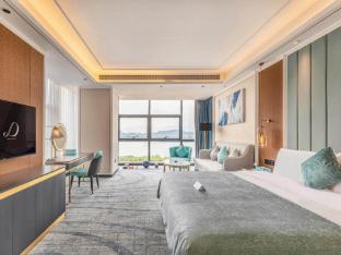 xana deluxe hotel qingyuan high speed railway station south bank park store