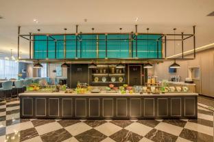 xana deluxe hotel qingyuan high speed railway station south bank park store