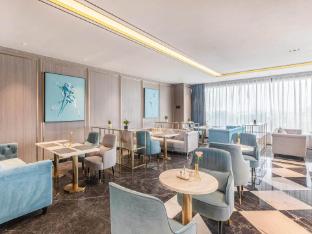 xana deluxe hotel qingyuan high speed railway station south bank park store