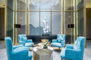 xana deluxe hotel qingyuan high speed railway station south bank park store