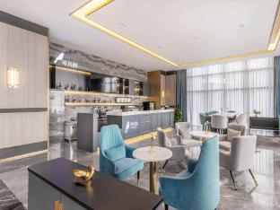 Xana Deluxe Hotel(Qingyuan High-Speed Railway Station South Bank Park Store),,4 star