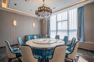 xana deluxe hotel qingyuan high speed railway station south bank park store
