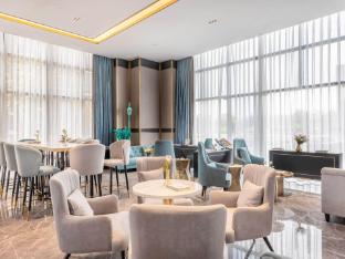 xana deluxe hotel qingyuan high speed railway station south bank park store