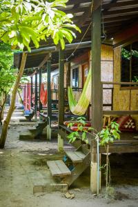 Family Song Koh Lipe,No. 80 Moo 8 Koh Lipe, Koh Sarai Sub-District, Muang, Satun,2 star