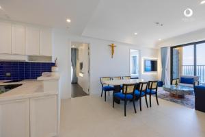 skywave apartment firework delight