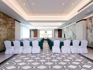 jinjiang metropolo yueyanglou district east railway station hotel