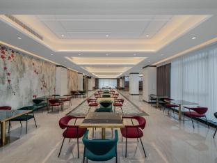 Jinjiang Metropolo Yueyanglou District East Railway Station Hotel,,3 star