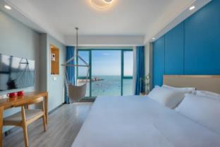 floral hotel listening to the sea