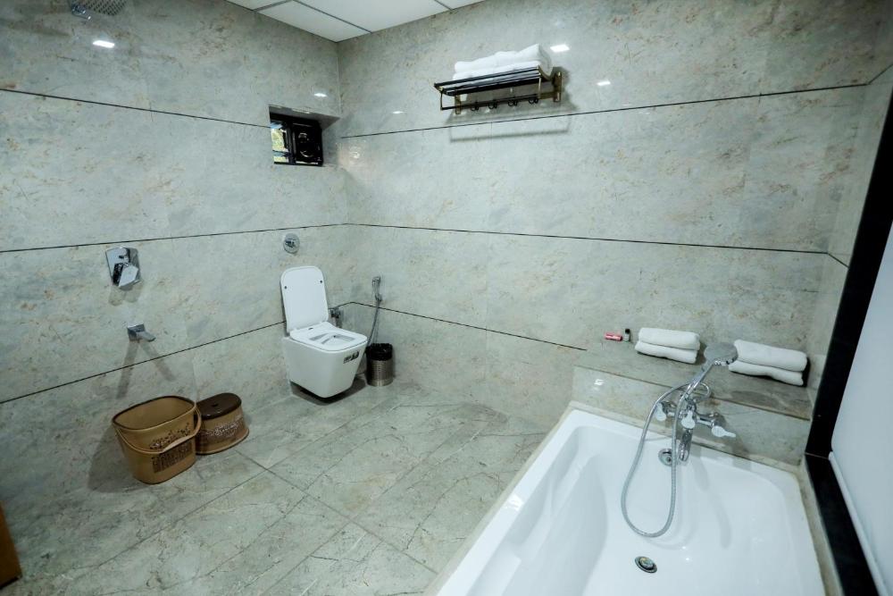hotel the grand daksh somnath