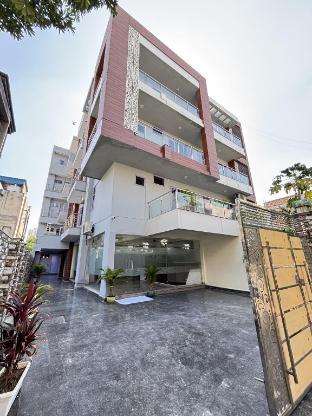 divine india hotel and service apartment noida 72 near medanta hospital and sector 51 62 metro