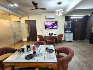 Divine India Hotel And  Service Apartment Noida 72 Near Medanta  Hospital And Sector 51,62 Metro,,5 star