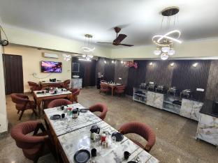 divine india hotel and service apartment noida 72 near medanta hospital and sector 51 62 metro