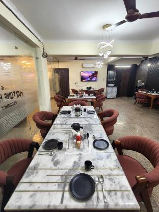 divine india hotel and service apartment noida 72 near medanta hospital and sector 51 62 metro