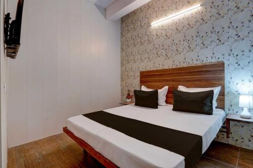 Hotel O Bollywood,,4 star