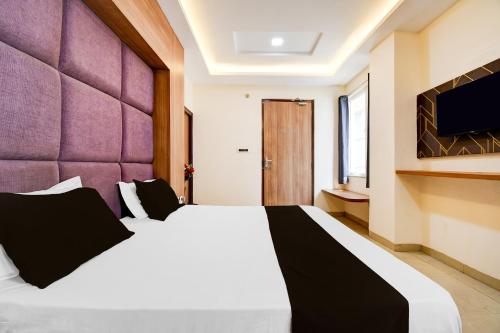 Hotel O Drishti Grand,,4 star