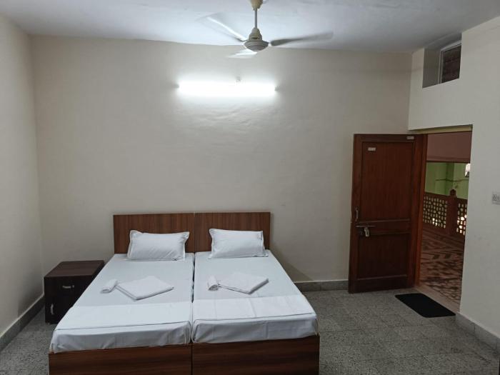 shri gokerneswer guesthouse