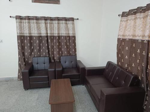 shri gokerneswer guesthouse