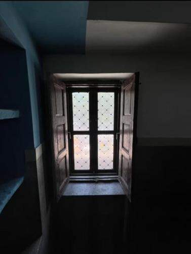 iconic hostel 1 km from railway station