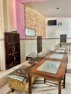 Iconic Hostel 1 Km From Railway Station,,2 star