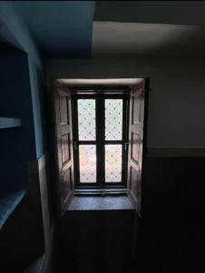 iconic hostel 1 km from railway station