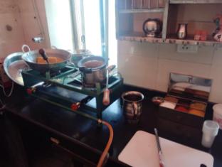 Iconic Hostel 1 Km From Railway Station,,2 star