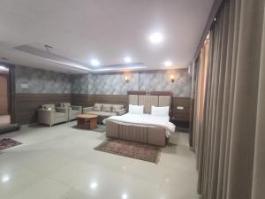 hotel grand inn