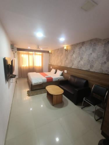 Hotel Grand Inn,,3 star