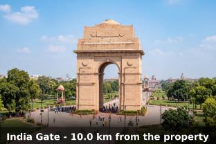 townhouse noida sector 16 metro station