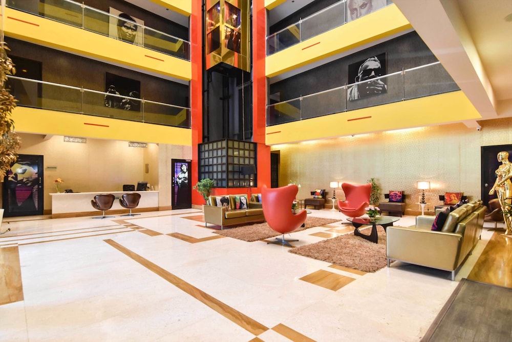 landmark suites