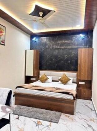 s r guest house
