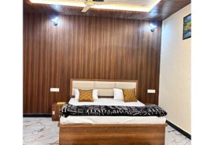 s r guest house