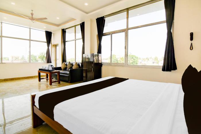 hotel o kolkata padmapukur lake