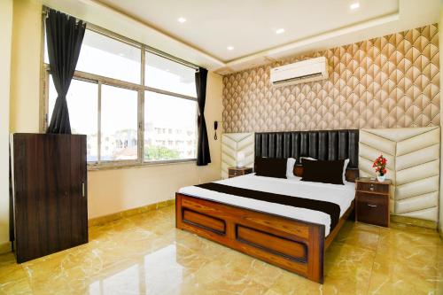 hotel o kolkata padmapukur lake