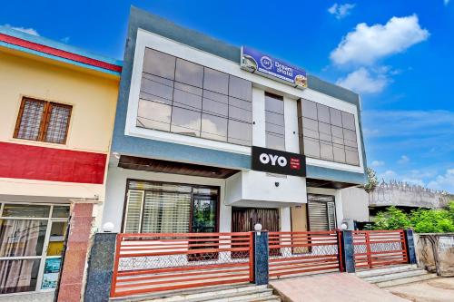 Hotel O Dream Inn,,4 star