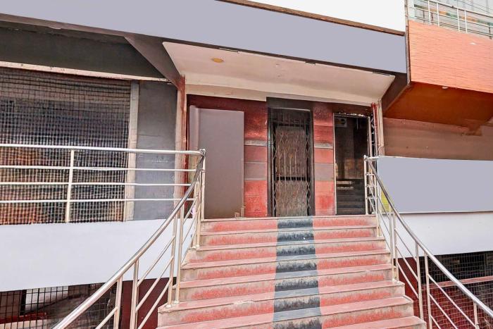 hotel o gopalapatnam railway station