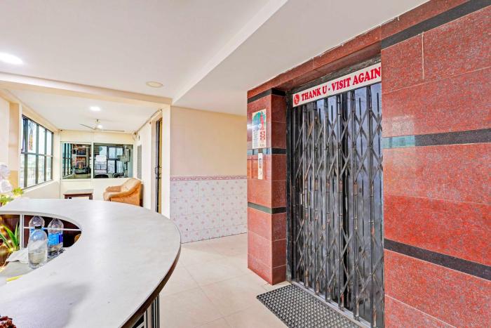 hotel o gopalapatnam railway station
