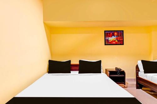 hotel o gopalapatnam railway station