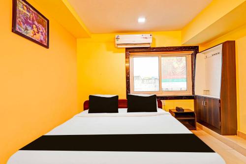 hotel o gopalapatnam railway station