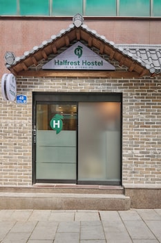 halfrest hostel jongno insa