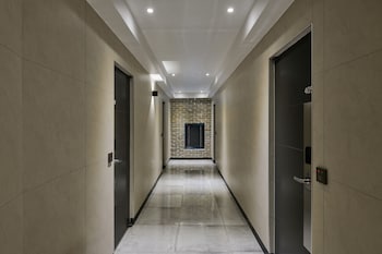 Halfrest Hostel Jongno Insa,,1 star