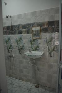 madhu guesthouse