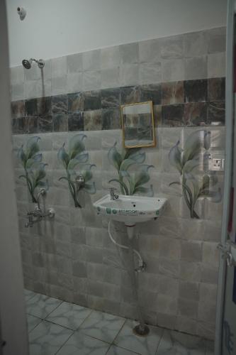 madhu guesthouse