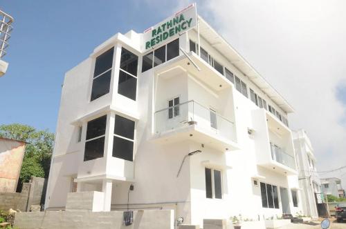 Yercaud Rathna Residency,,3 star